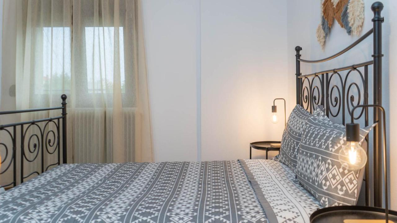 Postmans Apartment Under Meteora Καλαμπάκα Εξωτερικό φωτογραφία